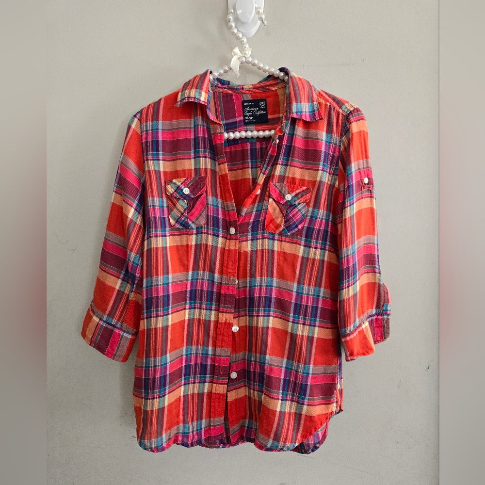 American Eagle Outfitters Favorite fit 3/4 Sleeve Button Down